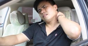 đau mỏi vai gáy do lái xe nhiều